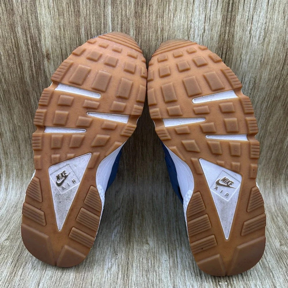 Nike Air Huarache Run SD Womens Size 10 Diffused Blue Suede Gum Shoes AA0524-400